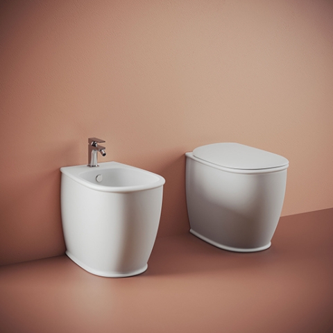 THE.ARTCERAM Atelier with floor-standing toilet and floor-standing bidet kit