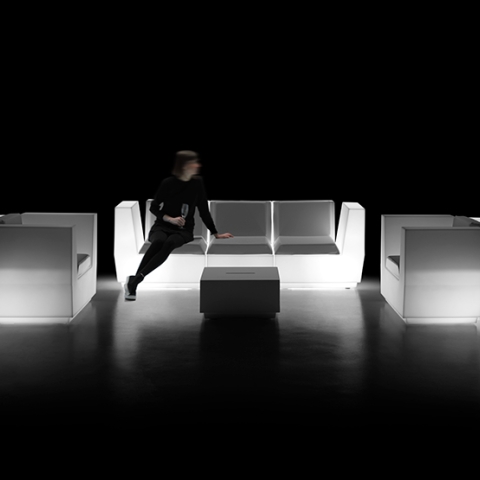 PLUST CORNER BIG-CUT LIGHT IN&OUT CON CUSHION